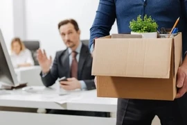 Suýt ly hôn vì chồng mất việc