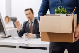 Suýt ly hôn vì chồng mất việc