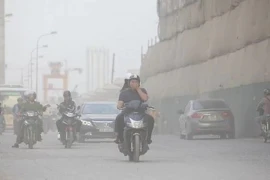 Hà Nội ô nhiễm không khí, bảo vệ sức khỏe thế nào?