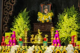 Người thân, đồng nghiệp nghẹn ngào tiễn biệt nhạc sĩ Phú Quang