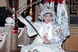 Con gái cố NSƯT Vũ Linh bị cô ruột kiện, đòi chia tài sản