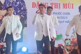 Đàm Vĩnh Hưng hát ở “lễ thôi khóc” gây xôn xao
