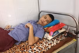 Hiệp Gà đăng ảnh nằm viện một tuần khiến fan lo lắng