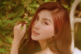 Á hậu Diễm Trang tung bộ ảnh đẹp như mơ kết thúc thập kỷ