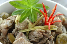 Cách nấu vịt om sấu chuẩn vị Bắc