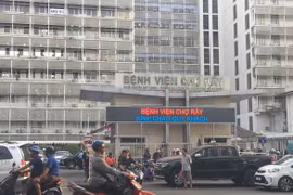 Hơn 1 tỷ đồng mua kính hiển vi: Ai thắng gói thầu tại Bệnh viện Chợ Rẫy?