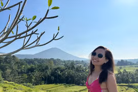 Blogger Nhung Phùng: Từ đam mê du lịch đến triệu phú kinh doanh online