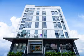 Nhà sản xuất show "Anh trai" nói gì khi cổ phiếu tăng trần 5 phiên?