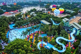 Đầm Sen Nước 'cài số lùi' kế hoạch lãi năm 2025