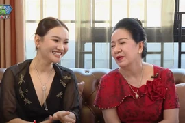 Cô gái Cần Thơ được lòng bà chủ tiệm kim cương, coi như con ruột