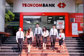 Phó Tổng giám đốc Techcombank bán 600.000 cổ phiếu TCB