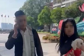 Phẫn nộ clip cặp đôi đánh bảo vệ tại phố đi bộ Nguyễn Huệ