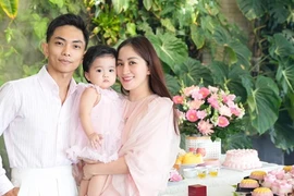 Khánh Thi - Phan Hiển tổ chức tiệc sinh nhật cho con gái út