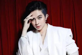 "Hồ sơ tình ái" của Gil Lê 