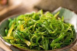 Loại rau bị nhiều người ghẻ lạnh nhưng giàu canxi ngang sữa