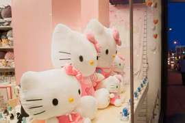 Sinh nhật 50 tuổi của "mèo không miệng" Hello Kitty
