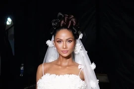 Phản ứng của H’hen Niê khi bị đồn bí mật kết hôn