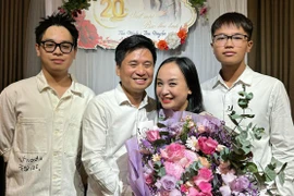 NSND Thu Huyền hạnh phúc bên người chồng là giám đốc