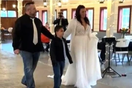 Cô dâu chú rể hoang mang khi mời 100 người, chỉ 5 khách dự