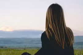 Muốn chia tay bạn trai để đến với chủ nhà trọ hơn 20 tuổi