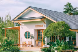 Chi tiền tỷ, tự xây nhà 1 tầng bên ruộng lúa ngập nắng