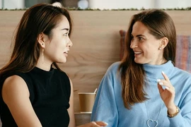 Cú lật mặt của chị đồng nghiệp khiến tôi xây xẩm mặt mày