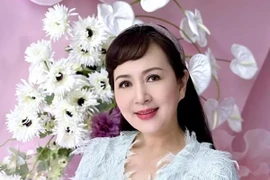 NSND Minh Hòa tuổi 60 vẫn tươi trẻ, bí quyết là đây