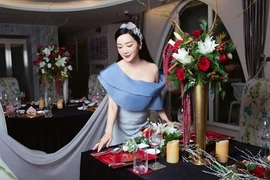 “Phú bà” Giáng My mở tiệc Giáng sinh trong biệt thự 1.000 m2
