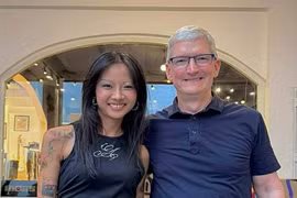 Rapper Suboi khoe ảnh gặp CEO Apple - Tim Cook