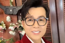 Hòa Hiệp thông báo lên chức bố ở tuổi 42, chăm làm từ thiện