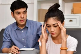 Vợ kiếm 30 triệu/ tháng, chồng thất nghiệp giữ thói gia trưởng