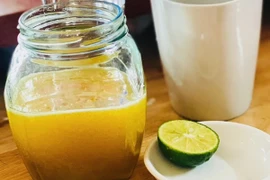 10 lợi ích sức khỏe của việc uống nước chanh khi nắng nóng