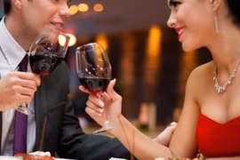 Bồ già đến tận nhà tố chồng tôi "đào mỏ", nợ tình