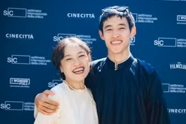 Chân dung người con trai kín tiếng của diễn viên Tú Oanh