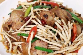 Loại rau dại người yêu kẻ sợ, giúp an thần, bổ gan