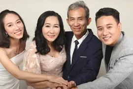 Chàng trai cưới vợ hơn tuổi có 2 con riêng, được mẹ vợ thương