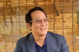 Nghệ sĩ Hoàng Hải tặng vợ ô tô sau mỗi bộ phim