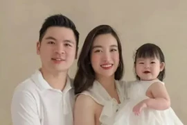 Mỹ nhân Việt “đẻ thuê”, con giống cha y hệt 