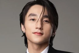 Sơn Tùng phản ứng gì khi bị hỏi "khi nào lấy vợ sinh con"?