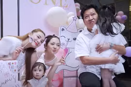 Gia đình Nhã Phương dự sinh nhật con gái của Bảo Anh