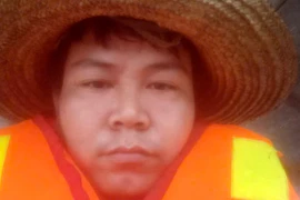 Chuyện kể của người hùng vượt lũ xiết chặn 2 tàu trôi trên sông 