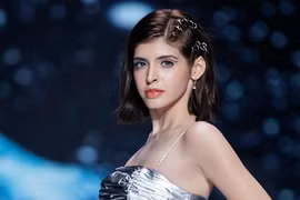 Tai tiếng của người mẫu Andrea trước vụ tiệc ma túy