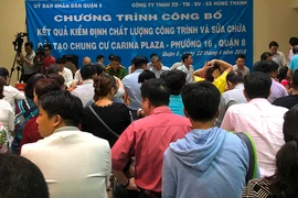 Bao giờ cư dân Carina Plaza mới được về nhà?