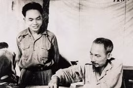 Ảnh hiếm về Đại tướng Võ Nguyên Giáp và Bác Hồ