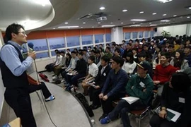 Trí thức trẻ Hàn Quốc luyện thi cật lực mơ đậu Samsung