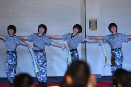 Tận mắt cuộc sống lênh đênh của nữ Thủy quân lục chiến TQ