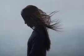 “Tôi yêu anh lắm, nhưng không ưa nổi bạn của anh!” 