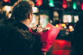 Yêu xa là mệt mỏi nhưng bước qua là hạnh phúc