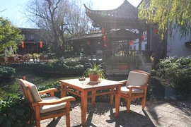 "Trốn đời" ở thị trấn cổ đẹp mơ mộng giữa thành Lệ Giang