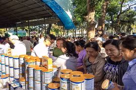 Vinamilk chăm sóc sức khỏe cho hơn 1000 người cao tuổi